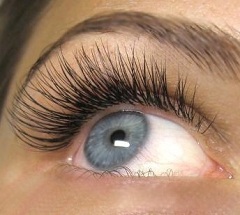 Наращивание ресниц - метод достижения дополнительной длины и объема ресниц