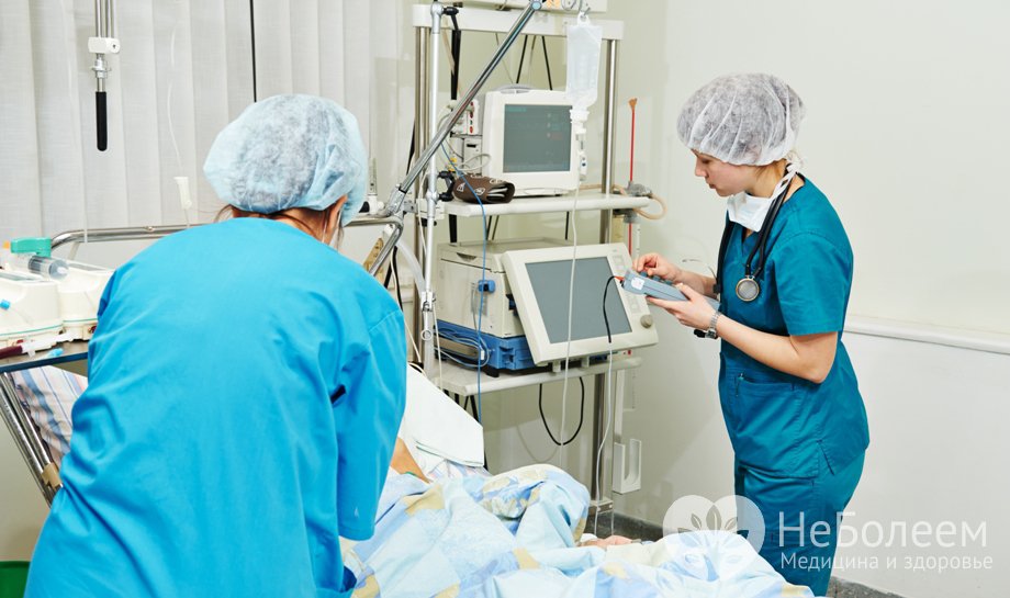 Реаниматолог - врач, оказывающий неотложную помощь в ситуациях, угрожающих жизни человека