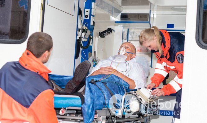 Срочная помощь при инсульте помогает избежать паралича