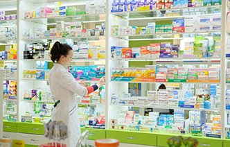 Какие аптечные препараты помогают поддержать иммунитет в сезон простуд?